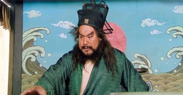 要扮|这个军阀明明是武夫,偏偏要扮青天,闹出大笑话