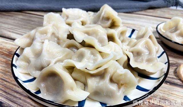  牛肉饺子这样调馅太好吃了，再贵也要吃，做法简单味道鲜香，解馋