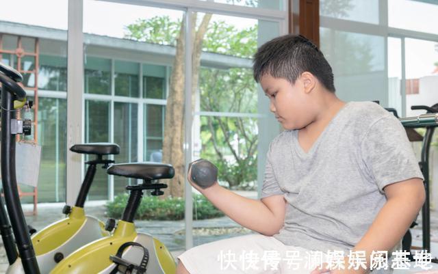 小点心|“天天喝牛奶”的孩子和“从不喝牛奶”的孩子,3大差别很明显