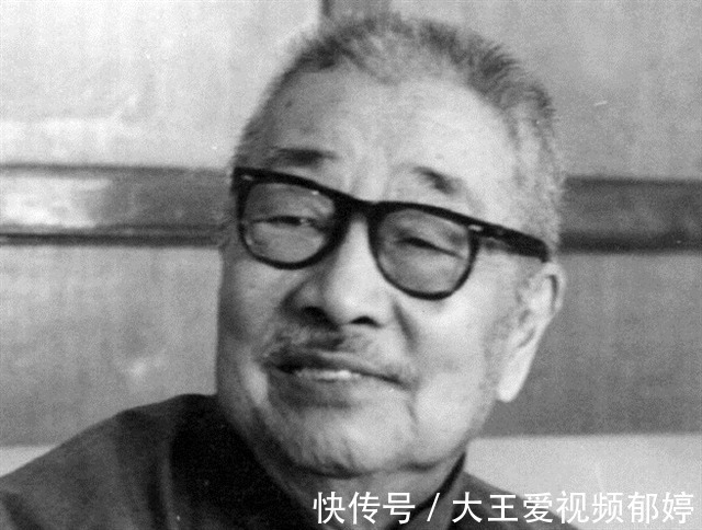 自尽!撕裂的家族鲁迅与弟弟周作人矛盾重重,19岁亲侄当众饮弹自尽