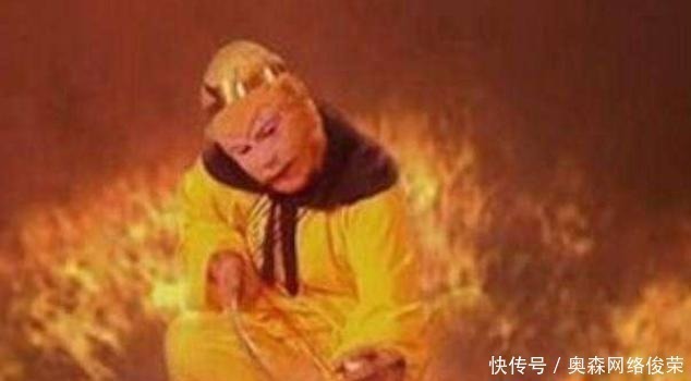 |猴子闹天宫把玉帝吓得趴桌底?笑话!看玉帝座下镇压着什么魔王?