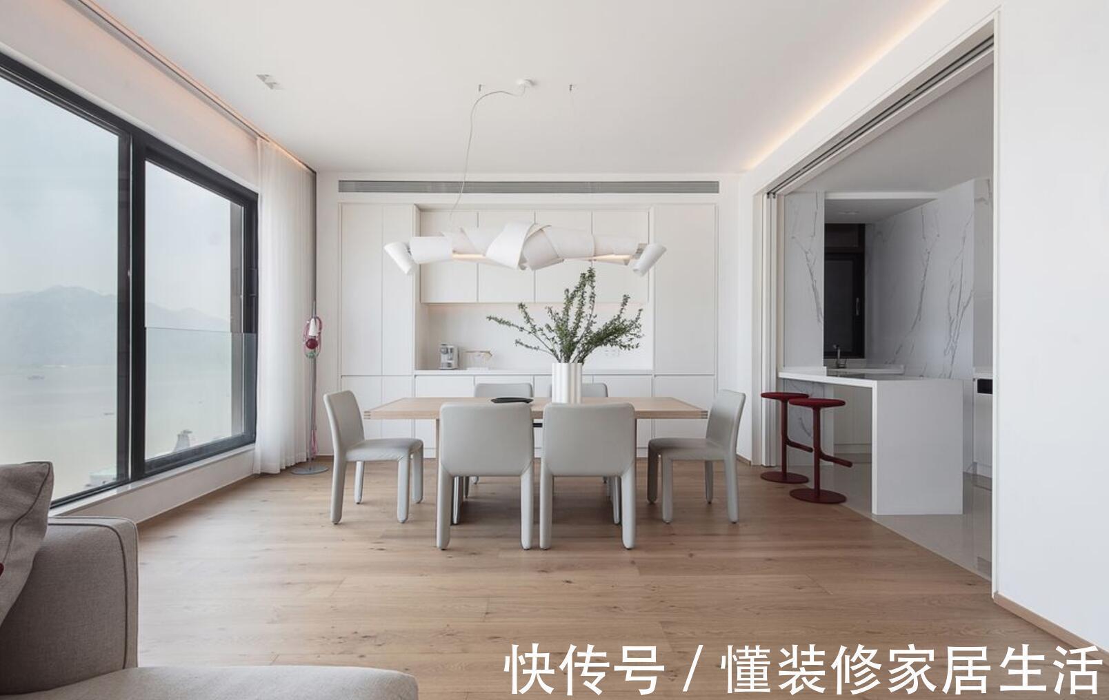 耐看|房子住久了才发现,还是极简风最耐看,看她家客餐厅,真大气