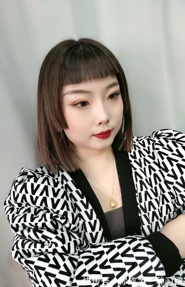 发型 发型无论怎么剪，永不过时的还是波波头，百变时尚还瘦脸！