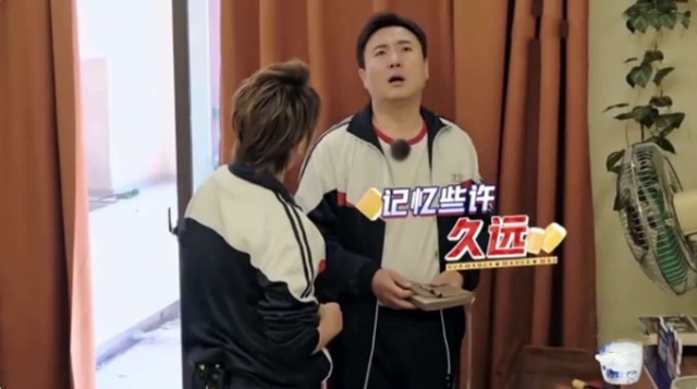 综艺界的王者沈腾,终于碰到难题了,被几个小学生问题弄尴尬了