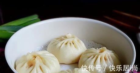 发面时,万万不能只加酵母!老师傅教我的绝招,20分钟发满盆!