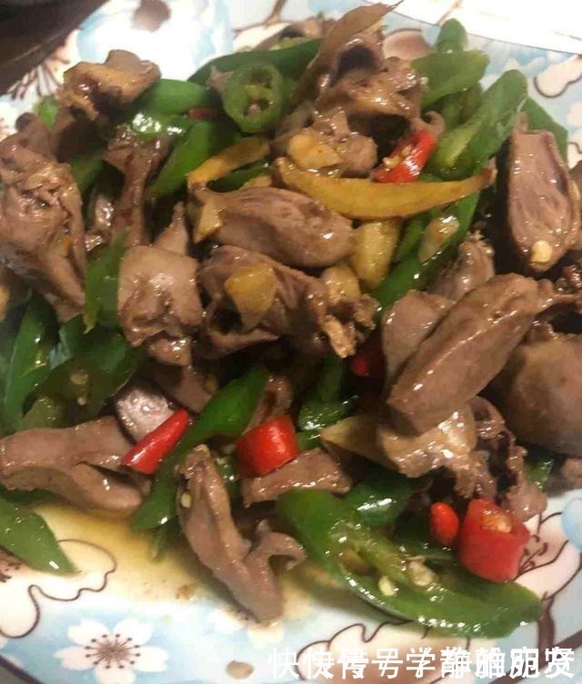 菜市场|鸡身上“最有价值”的部位,肉贩子留着自己吃,一个鸡就一个