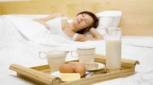 睡眠|为什么老年人晚上11点睡觉,第二天不到5点就醒了?