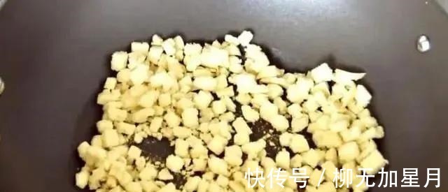 面包糠别再出去买了,在家就能做真材实料,酥香细腻又好吃!