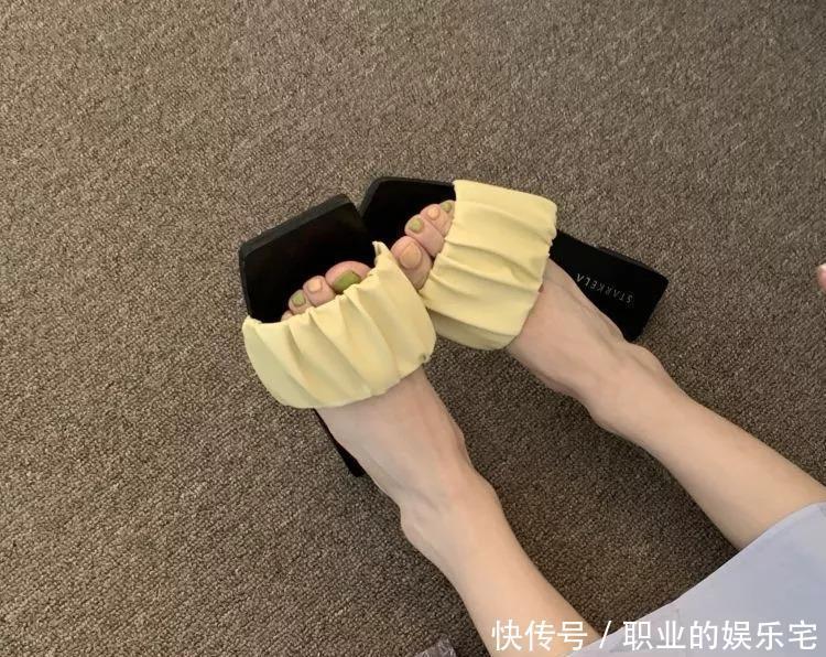 细带|是时候穿凉鞋了！今年流行这几款，清凉显脚小
