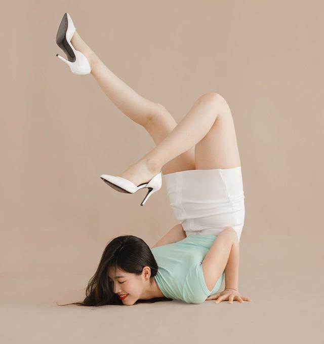 瑜伽|韩国“瑜伽女王”身材曼妙凸凹有致,6个静态拉伸增强身体柔软度