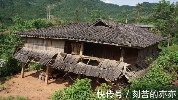 资金|这家的扶贫房，为什么四年都没盖起来