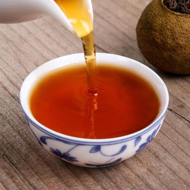 湿气不除百病生 ！每天早晚各一杯， 排除湿毒一身轻松