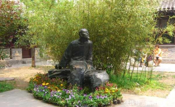 如果红楼梦的作者是曹家人,那为什么在书中不避祖、父曹寅的讳?