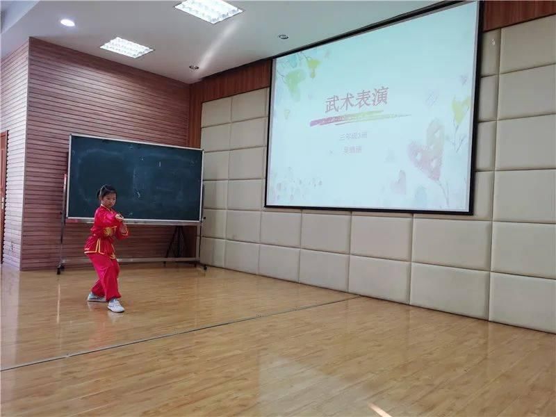  汇演|展示自我，快乐起航 ——第31届校园文化艺术季汇演三年级专场