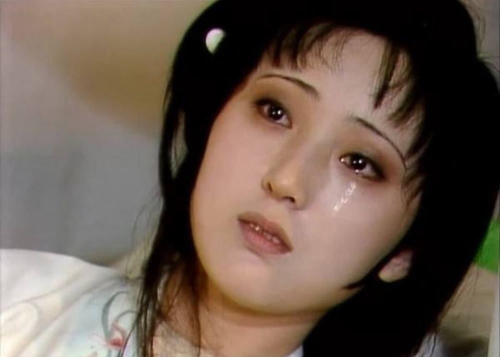 诗会&宝玉让黛玉喝合欢花酒,为何宝钗跟着也要喝?细细琢磨,竟是百般滋味