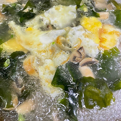 低脂裙带菜白蘑菇汤