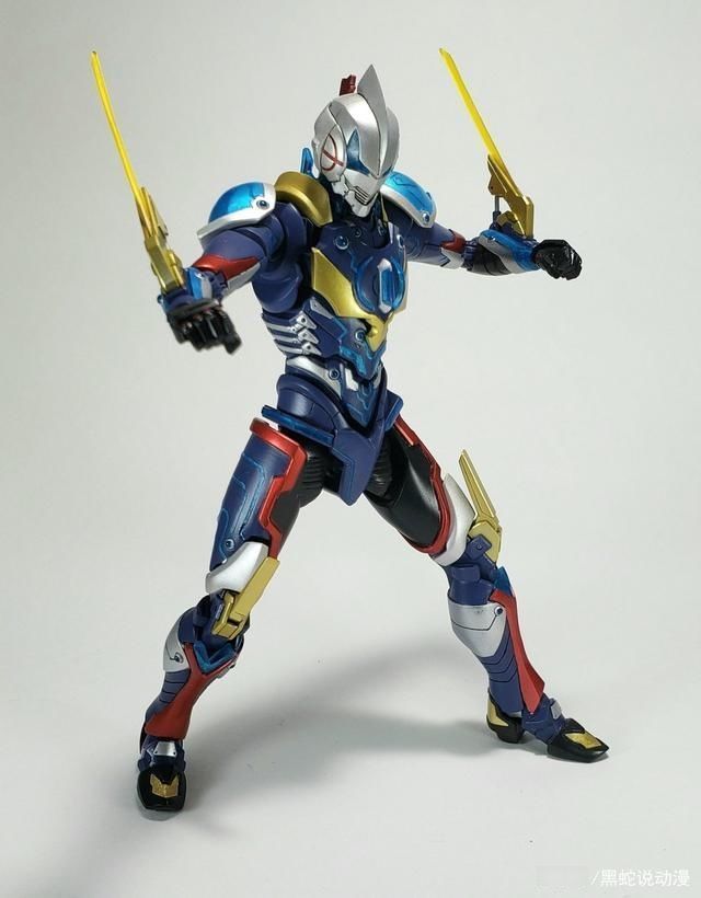 奥特曼|粉丝自制银河初升钢铁捷德奥特曼模型 毫无违和感 超越官方的
