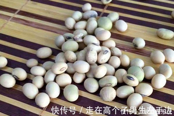 睡眠质量|女人雌激素快不足时，身体会出现丑态提醒你，若全占，需好好调理