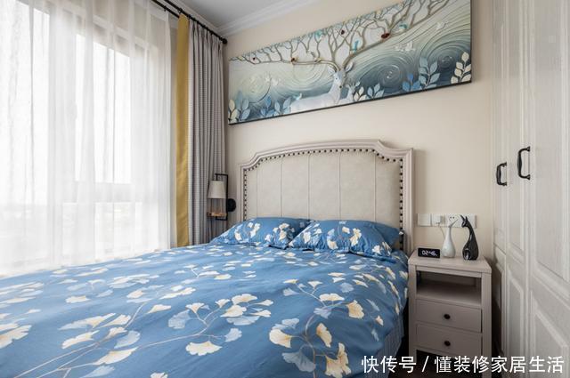 落地窗|90平小三室，沙发不靠墙后面砌个矮柜，隔断餐厅，卫生间隔断巧妙