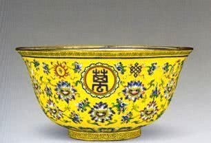 宫廷中|《甄嬛》《如懿》都没说清楚,清朝皇帝后妃每天吃什么?怎么吃?