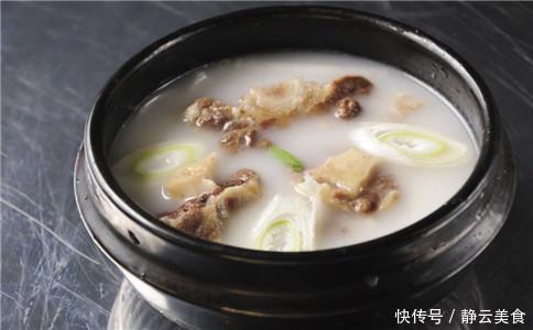 炖骨头汤时,不要直接下锅,记住5点,骨汤奶白又营养