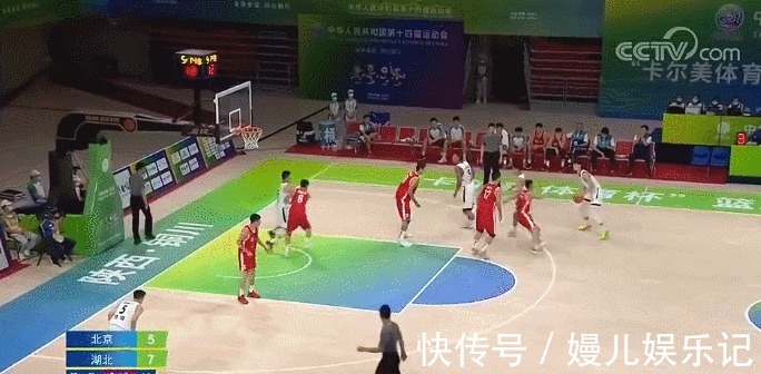 nb第一场就爆！又扣又帽！打崩NBA落选秀！他真是中国男篮的未来