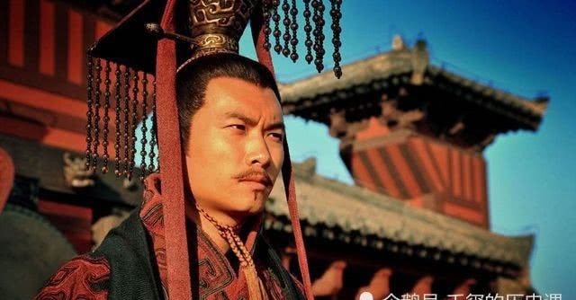  曹丕|曹丕称帝后想杀曹植，他写了七步诗，到了曹叡又逼他写了一首诗