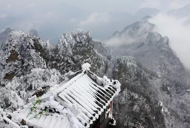 风雪|风雪武当山，仙境藏玄机！大雪封山时，道人、隐士都在干什么！