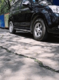 |搞笑GIF趣图:妹子很擅长玩石头剪刀布,一口气拿了五连胜