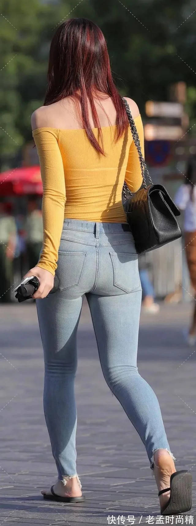 破洞牛仔裤|黄色一字肩长袖上衣,搭配水洗白破洞牛仔裤,简单大方穿出雅致美