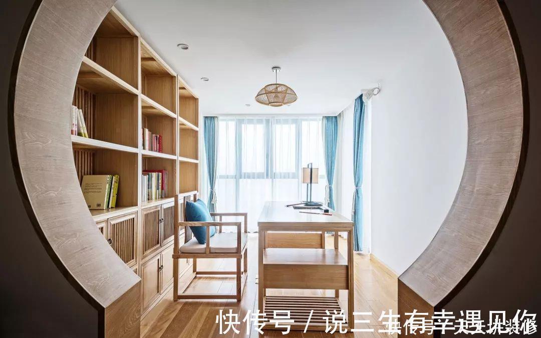 青蓝色|135平四居室,原木中式风格,文化石电视墙,又增添了些野性美