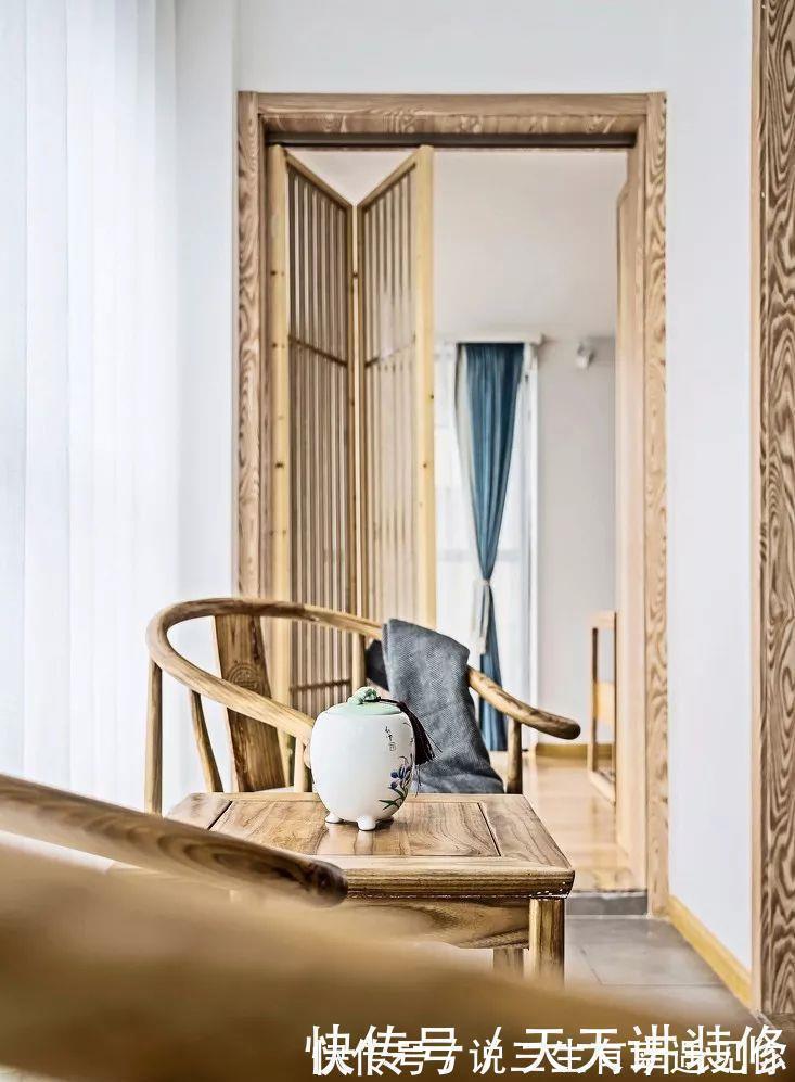 青蓝色|135平四居室,原木中式风格,文化石电视墙,又增添了些野性美