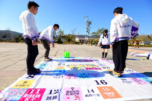 沙坝仔村没坝，但有神农，是城里人向往的村落