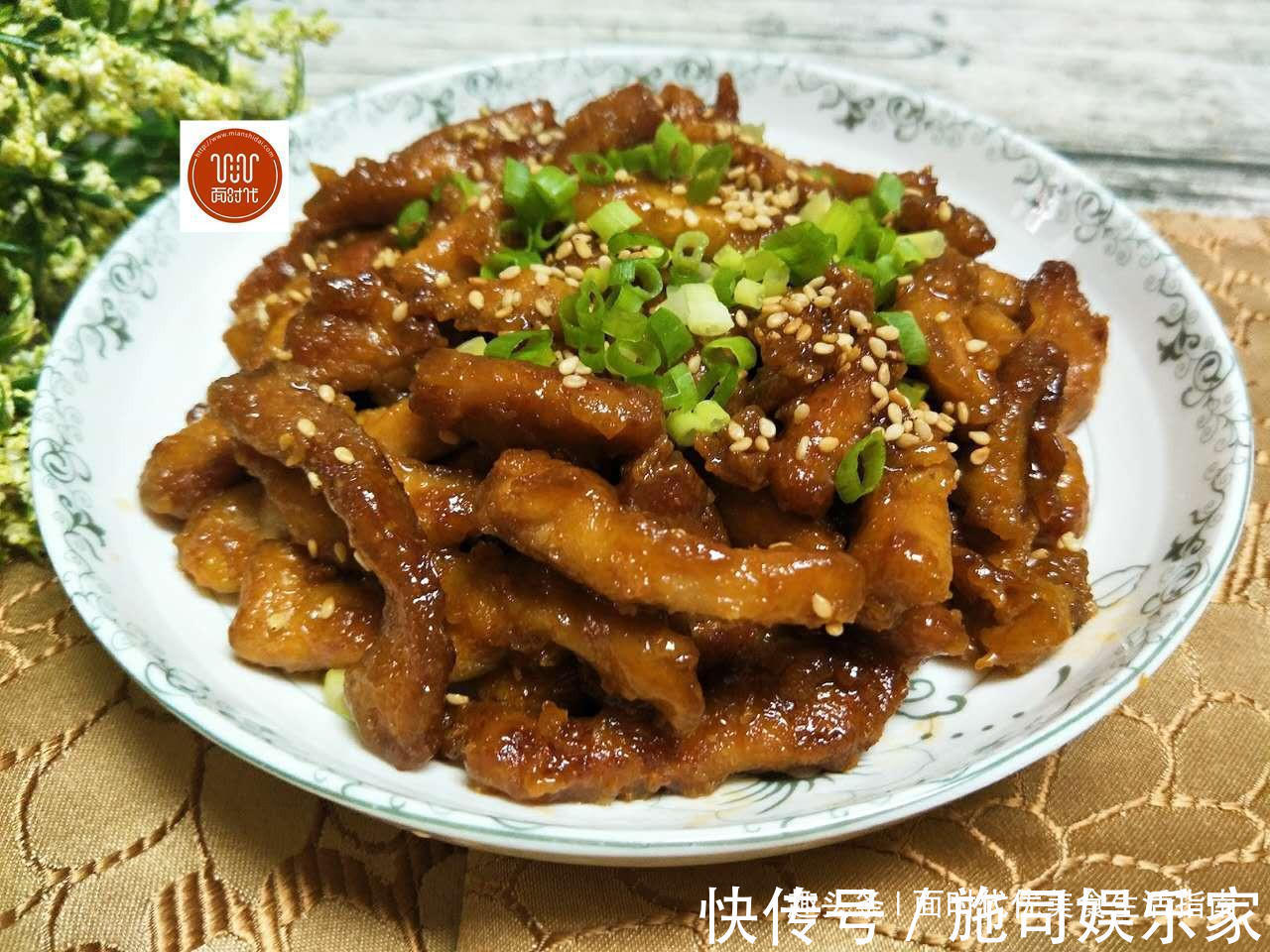 正宗糖醋里脊做法，外焦里嫩，酸甜可口，掌握这个步骤堪比大厨