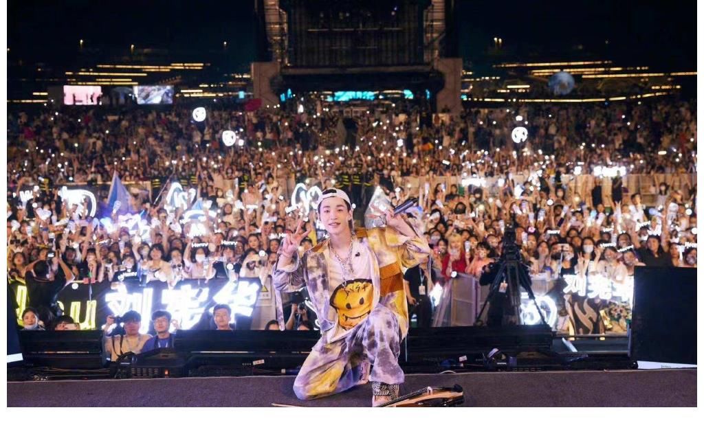 刘宪华辛酸出道史：16岁遭遇万人联名抵制，华丽蜕变归来仍是少年