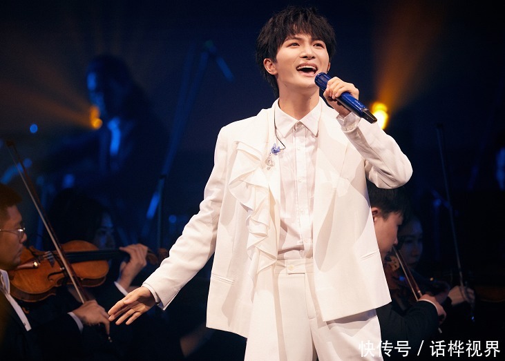 nene|《创4》发起人团成员近况,周震南忙解散,Amber签约新公司