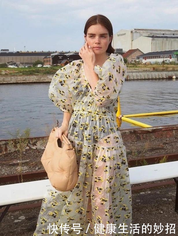 法式|还在穿法式裙今年流行穿“娃娃裙”,满满的少女感,早穿早美