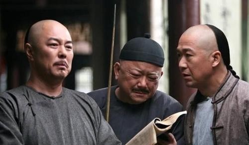 上联“三斤四两五花肉”,纪晓岚借势巧对下联,乾隆听到弦外之音