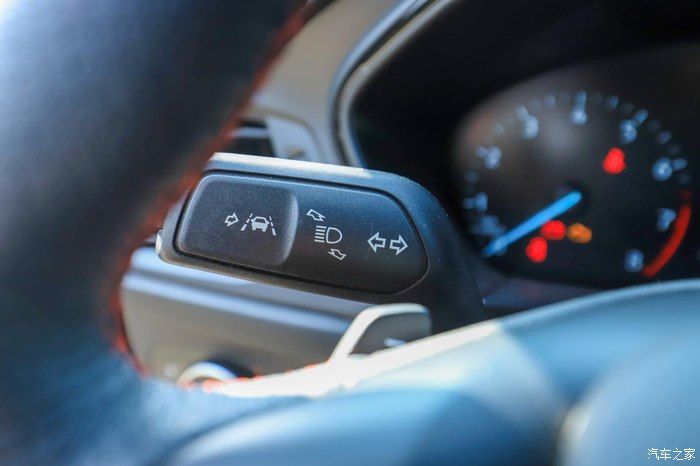 奶爸|准奶爸的座驾福克斯ST-line，颜值与性能齐飞