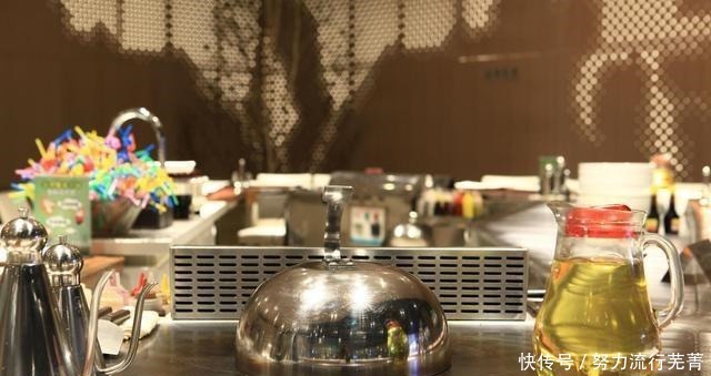 豆腐|将“经典”进行到底,“铁板烧日本豆腐”,庞哥的家庭式湘菜系列