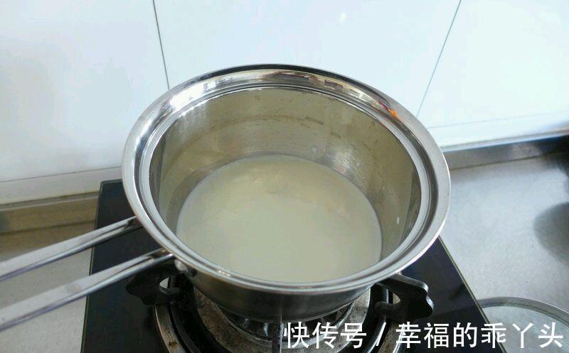 抹茶牛奶液|自制抹茶奶酪布丁,爽滑香甜,下午茶的好选择,大人孩子都爱吃