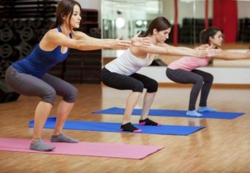 肌肉群|深蹲是“动作之王”，每日坚持训练，有哪些益处？