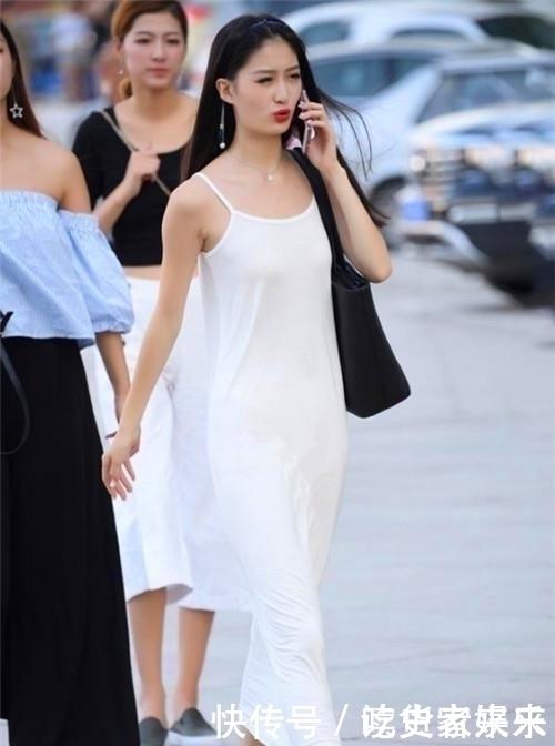 街拍柔美娇俏的小姐姐,仙女般的气质,哪一位最美