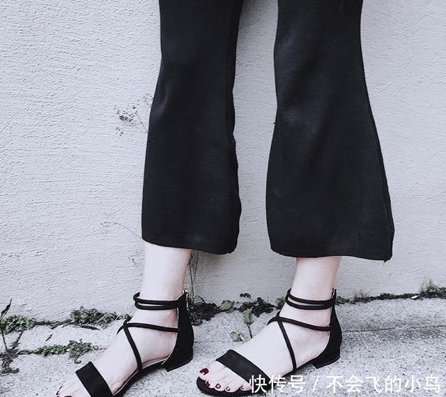凉鞋|想要清新+性感,绑带凉鞋来满足你