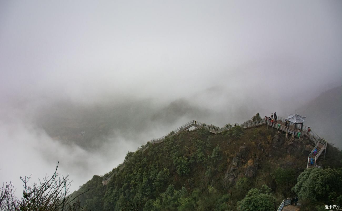 天梯|岭南第一险峰，梦幻金子山！