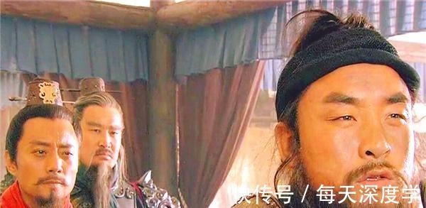 秦明@关胜十回合杀得索超斧怯,可否以此证明他武力高于林冲!