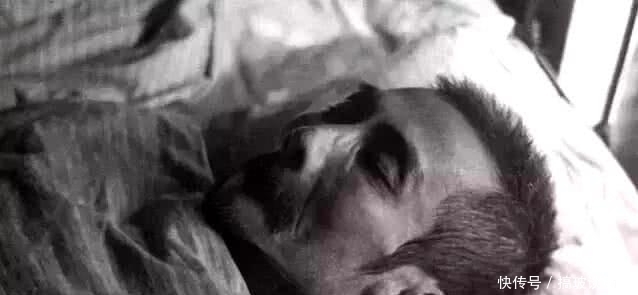 阿q正传$鲁迅出殡大场面,16个社会名流为其抬棺,扶灵人名气个个很大!