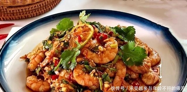 春天,教你大虾新吃法,一煮一拌,香辣入味,上桌家人都爱吃