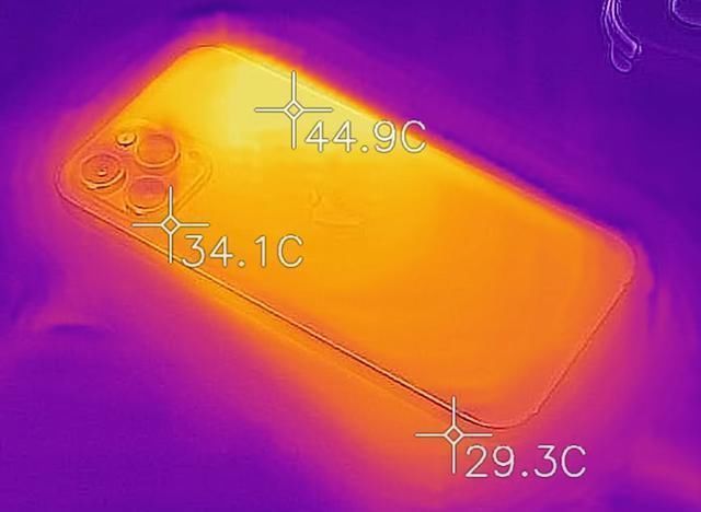 原神|苹果12ProProMax游戏发热对比：发热差不多，这一款玩游戏更稳