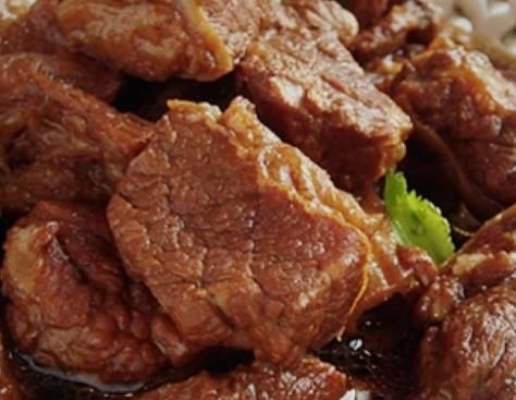 煮牛肉时，就是炖不烂？往汤里加点“它”，轻松煮好牛肉